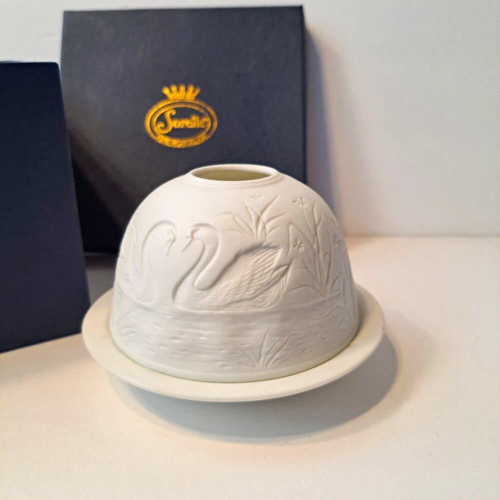 Sorelle Fine Porcelain Votive Candle Light Holder "Swans" in box